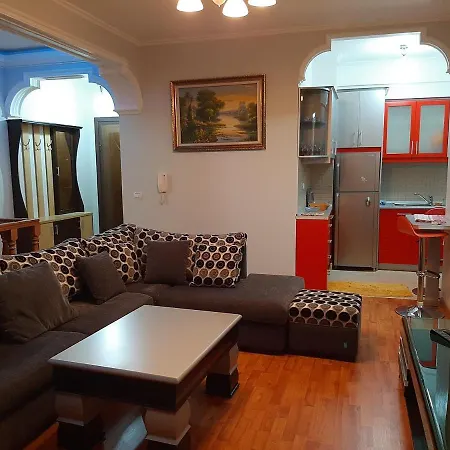 Daire Apartament Egzoni City Center *