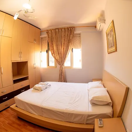 Apartament Egzoni City Center Berat